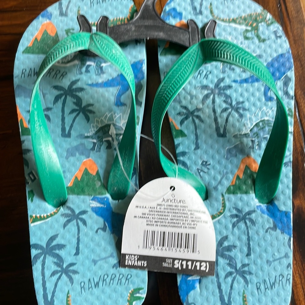 Brand new flip flops size s 11/12